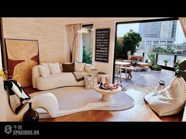 West Kowloon - The Arch 12