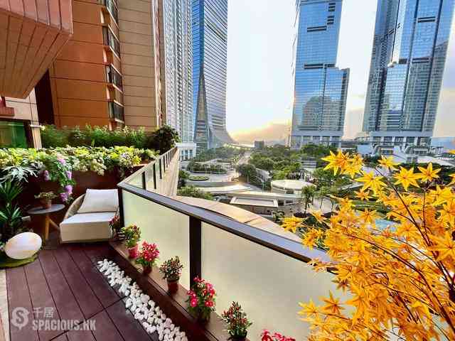 West Kowloon - The Arch 24
