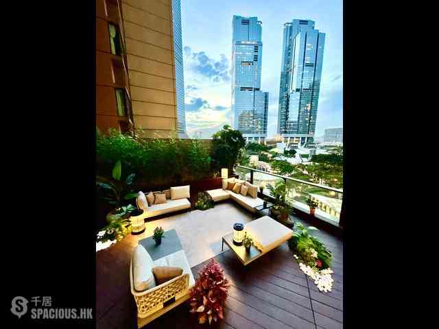 West Kowloon - The Arch 26