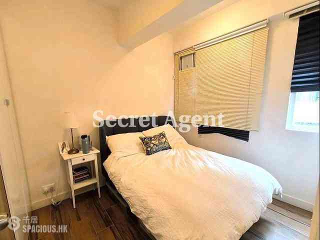 Central - 77-81, Hollywood Road 04