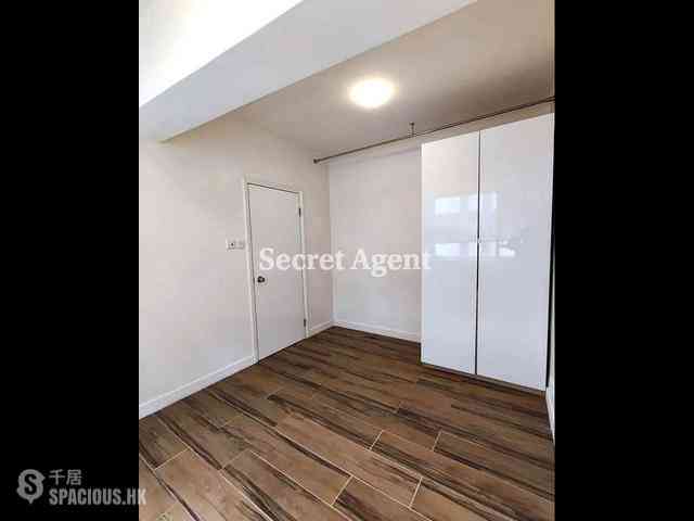 Central - 77-81, Hollywood Road 05