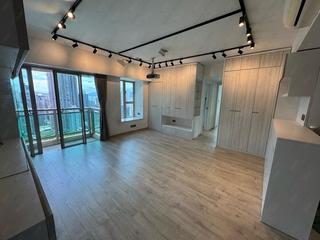 Sai Ying Pun - Centre Place 02
