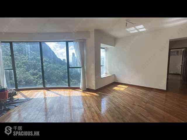 Mid Levels Central - Hillsborough Court 02