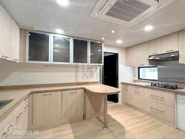 Repulse Bay - The Somerset 10
