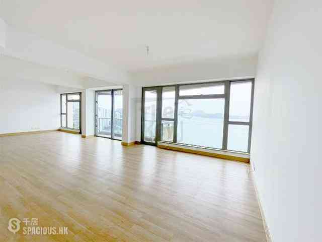 Pok Fu Lam - Villas Sorrento 02