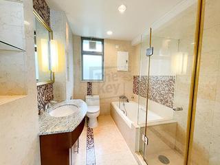 Pok Fu Lam - Villas Sorrento 04
