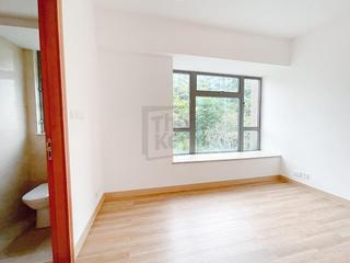 Pok Fu Lam - Villas Sorrento 05