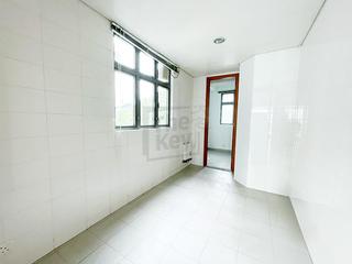Pok Fu Lam - Villas Sorrento 10