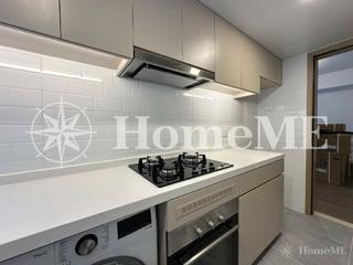 Mid Levels Central - 62B, Robinson Road 04