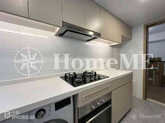 Mid Levels Central - 62B, Robinson Road 04