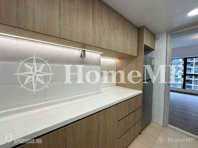Mid Levels Central - 62B, Robinson Road 04