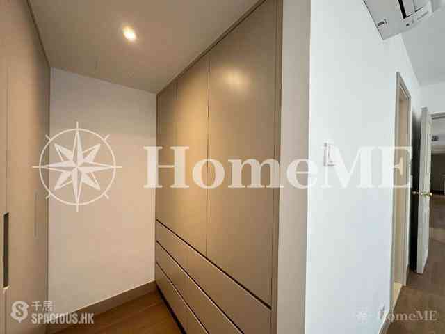 Mid Levels Central - 62B, Robinson Road 13