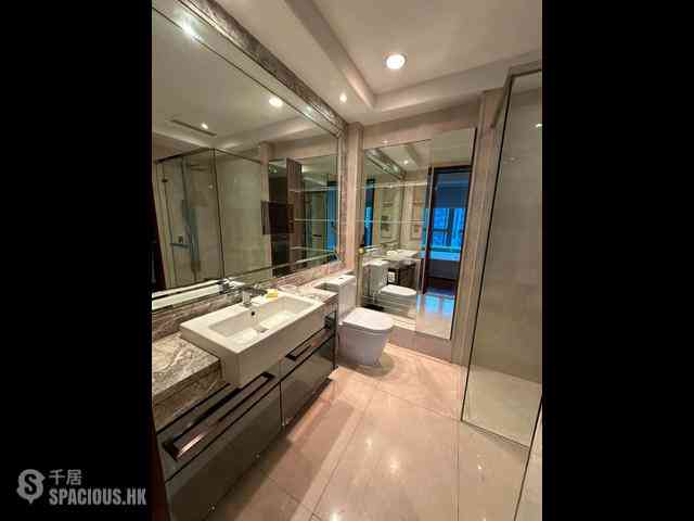 Wan Chai - The Avenue Phase 1 06