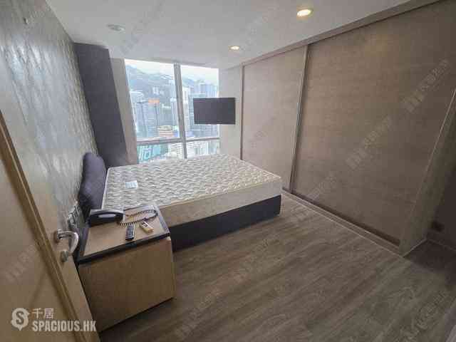 Wan Chai - Convention Plaza Apartments 06