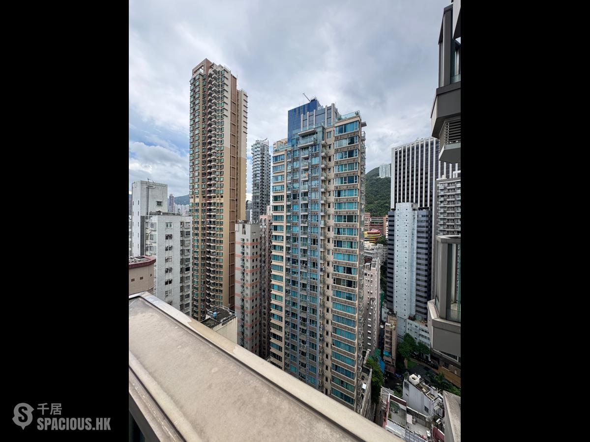 Wan Chai - The Avenue Phase 2 01