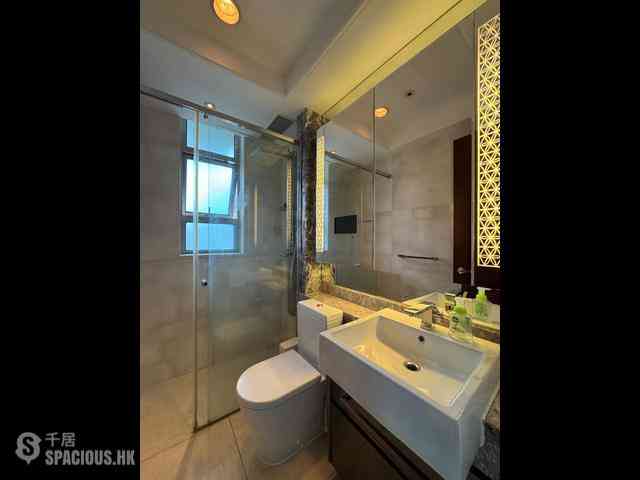 Wan Chai - The Avenue Phase 2 Block 3 03