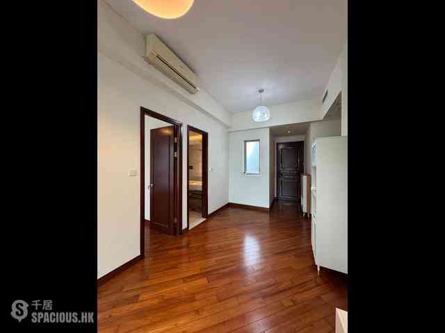 Wan Chai - The Avenue Phase 2 Block 3 05