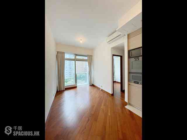 Wan Chai - The Avenue Phase 2 Block 1 01