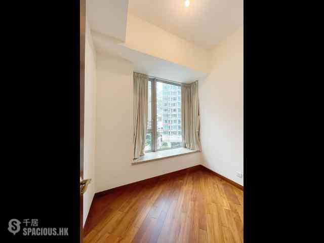 Wan Chai - The Avenue Phase 2 Block 1 03