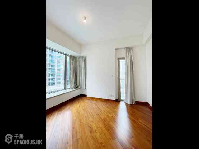 Wan Chai - The Avenue Phase 2 Block 1 05