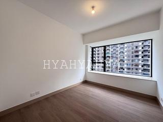 Mid Levels Central - 62B, Robinson Road 04