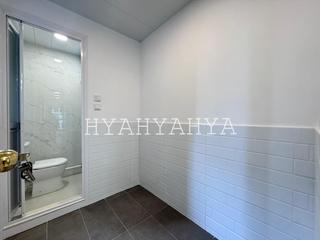Mid Levels Central - 62B, Robinson Road 11