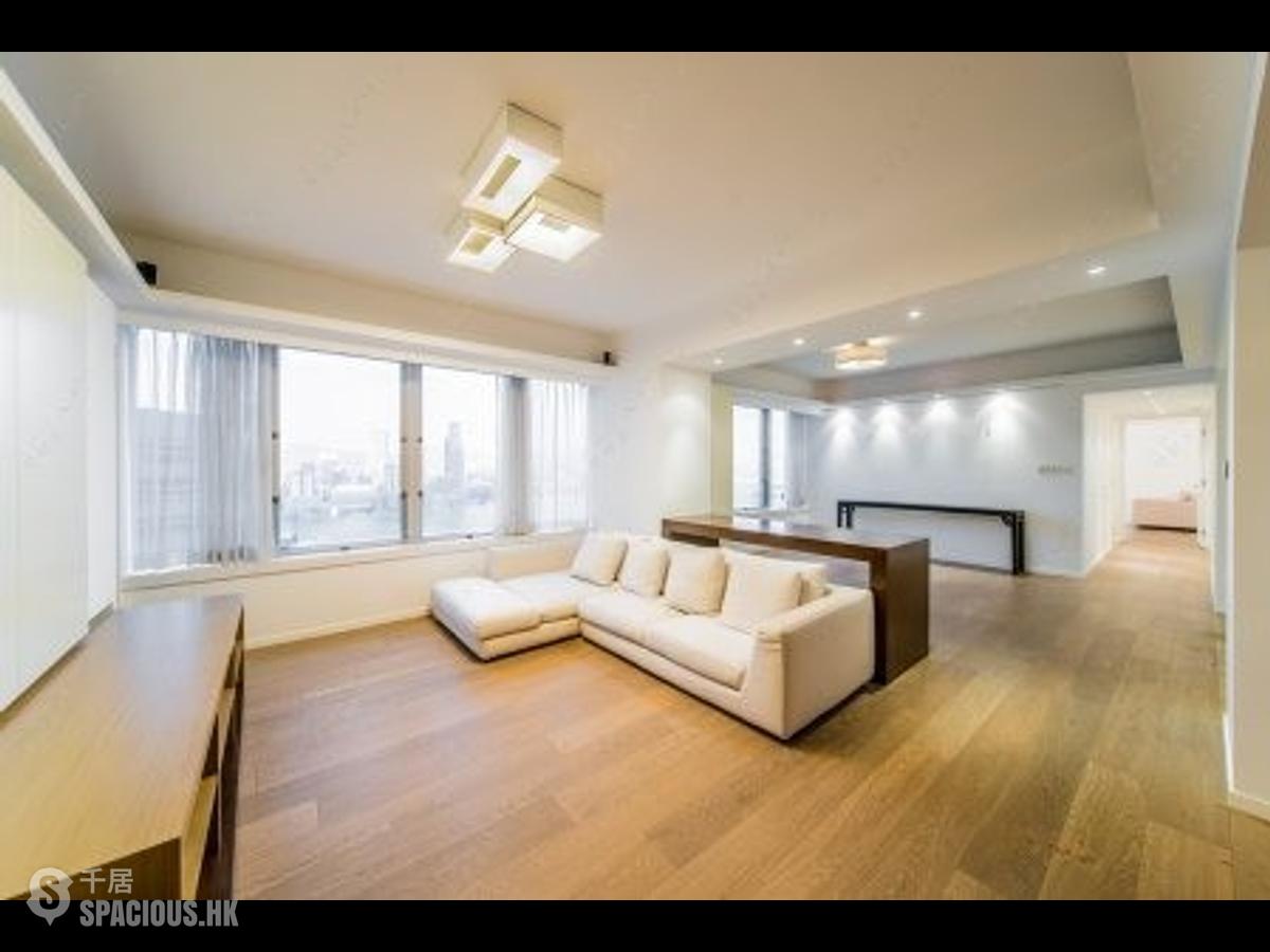 Wan Chai - Convention Plaza Apartments 01