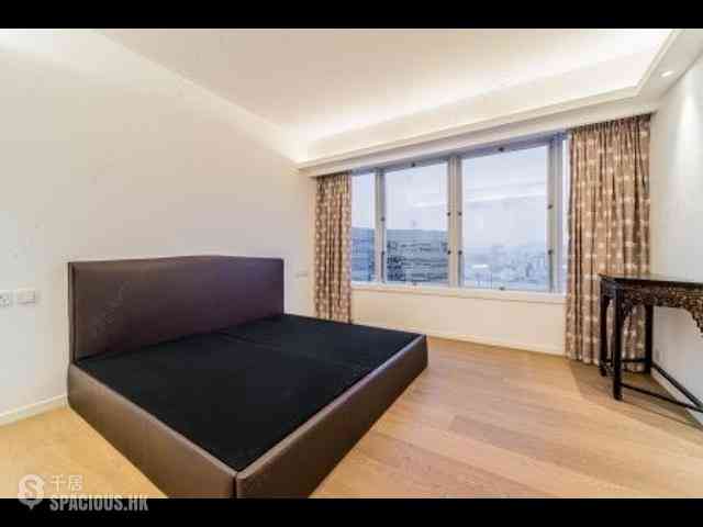 Wan Chai - Convention Plaza Apartments 10