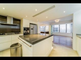 Wan Chai - Convention Plaza Apartments 05