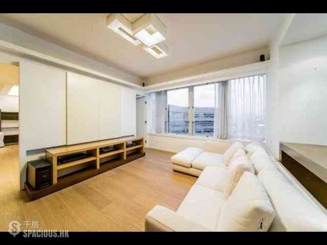 Wan Chai - Convention Plaza Apartments 03