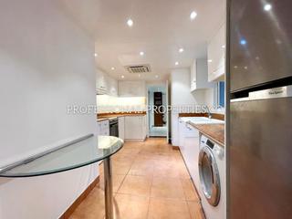 Mid Levels Central - Wing Hong Mansion 11