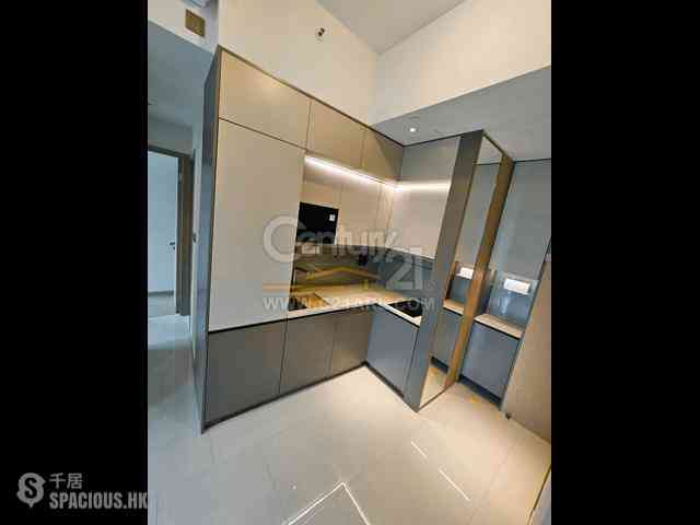 Sai Ying Pun - Upper Manor 07