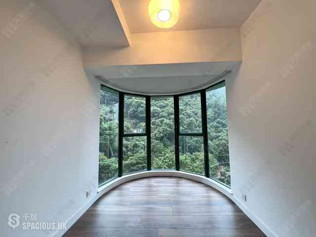 Mid Levels Central - Hillsborough Court 04