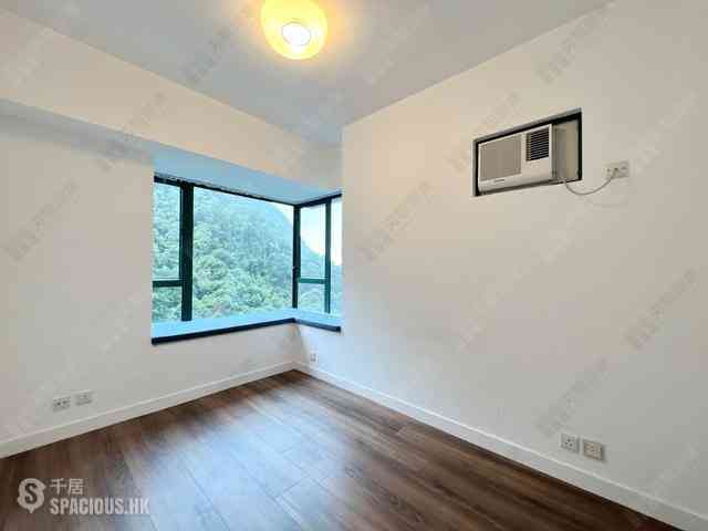 Mid Levels Central - Hillsborough Court 03
