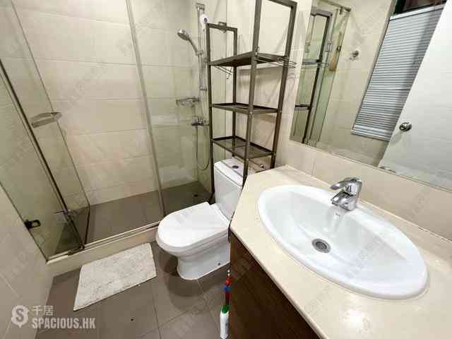 Mid Levels Central - Hillsborough Court 06