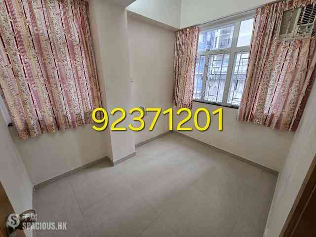 Wan Chai - Fu Yuen Building 04