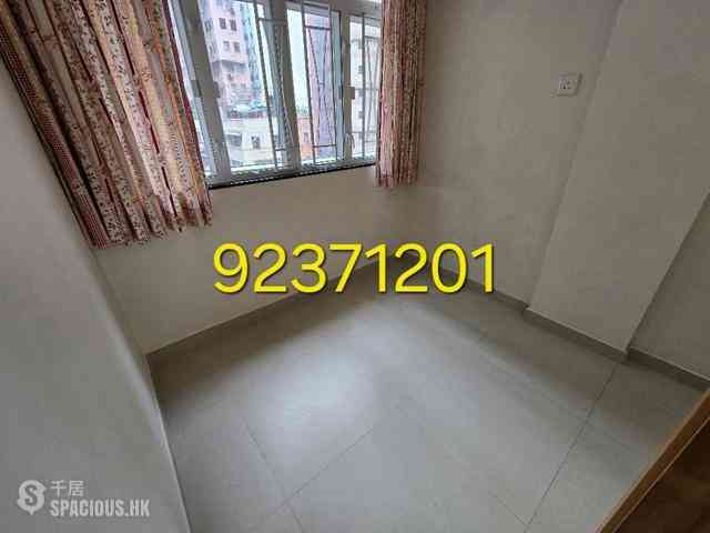 Wan Chai - Fu Yuen Building 05