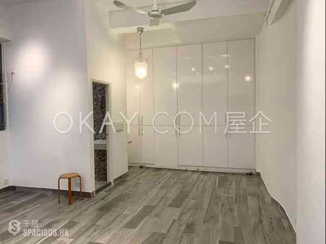 Kennedy Town - Tse Land Mansion 01
