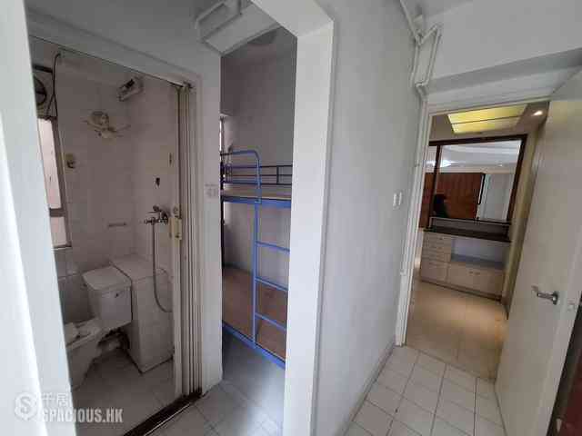 Pok Fu Lam - Baguio Villa Block 33 04