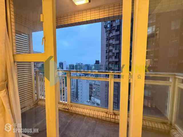 Soho - Centrestage 05