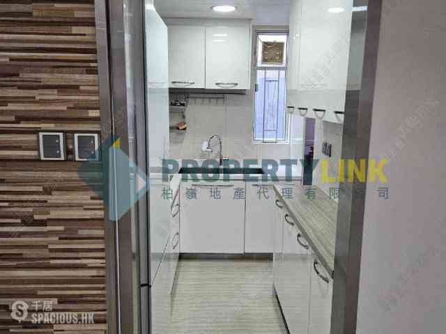 Mid Levels Central - The Rednaxela 05