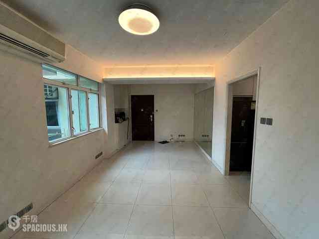 Mid Levels Central - On Fung Building 05