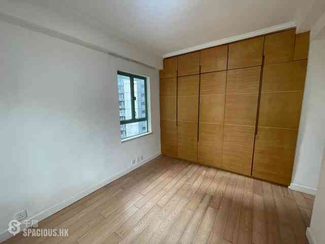 Mid Levels Central - Goldwin Heights 06