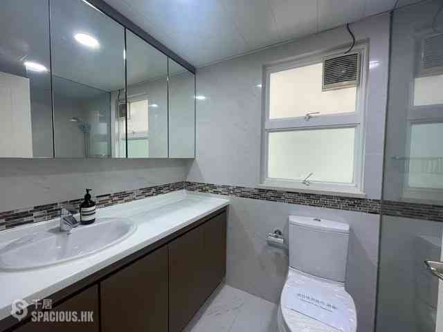 Mid Levels Central - Goldwin Heights 08