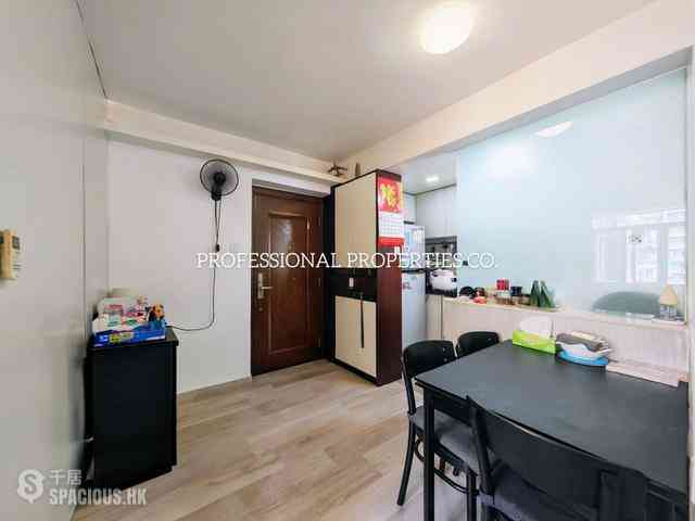 Kennedy Town - Pearl Court 02