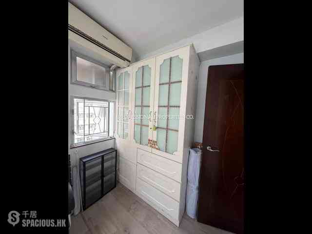 Kennedy Town - Pearl Court 07