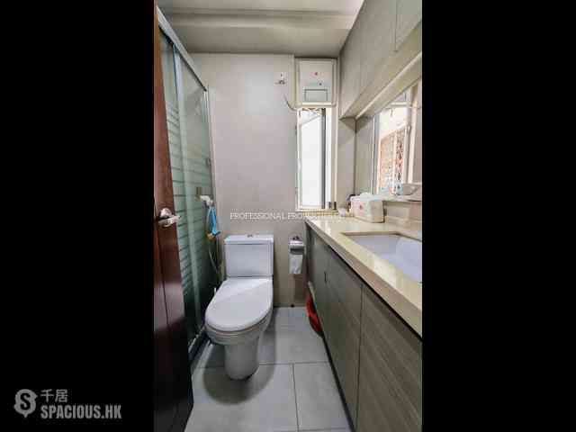 Kennedy Town - Pearl Court 09