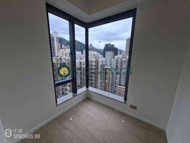 Sai Ying Pun - Des Voeux W Residence 04