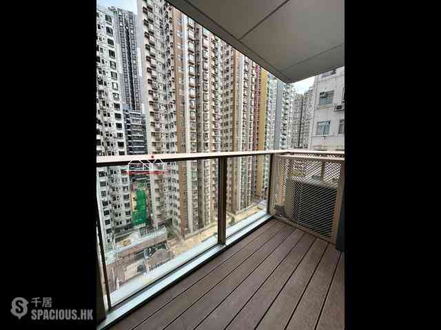 Sai Ying Pun - Des Voeux W Residence 02
