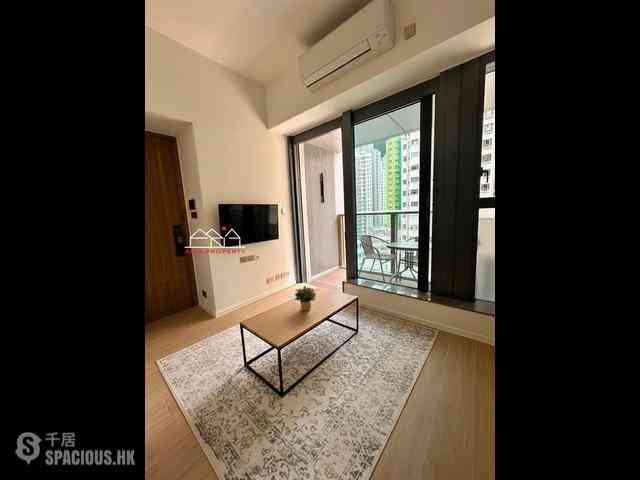 Sai Ying Pun - Des Voeux W Residence 03